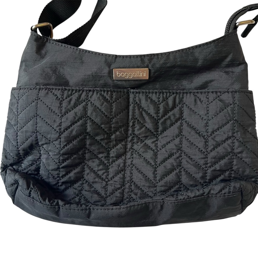 Baggallini quilted nylon crossbody bag purse like new black